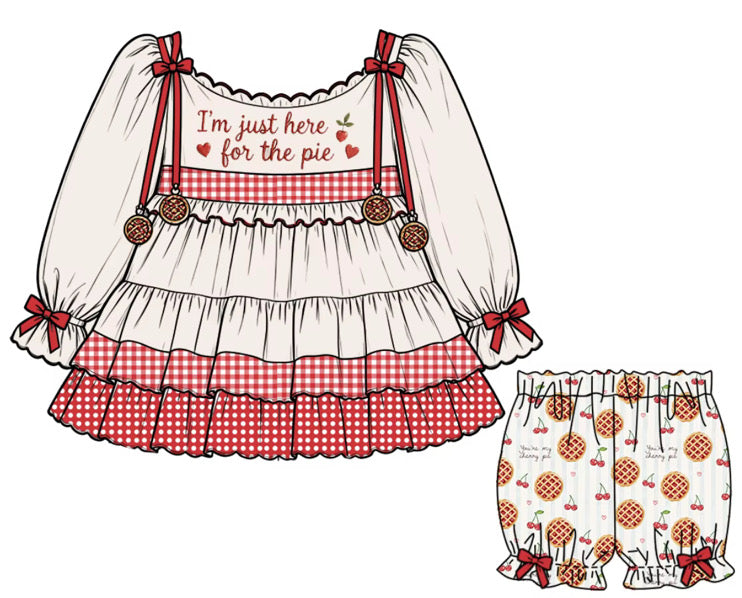 I’m just here for the pie smocked outfit